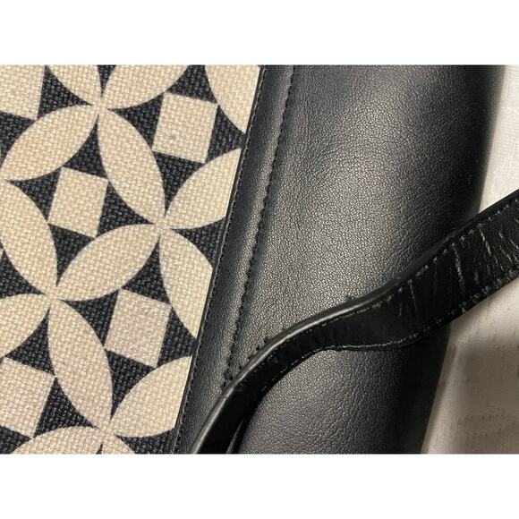 Spartina small black and white patterned crossbody bag - Picture 7 of 11
